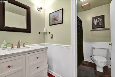 7025 Glacier Dr, Springfield, OR 97478 - Photo 18