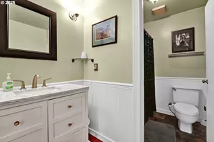 7025 Glacier Dr, Springfield, OR 97478 - Photo 18