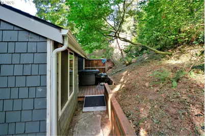 7025 Glacier Dr, Springfield, OR 97478 - Photo 28