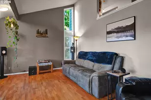 7025 Glacier Dr, Springfield, OR 97478 - Photo 6