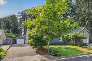 17521 Hill Way, Lake Oswego, OR 97035 - Photo 2