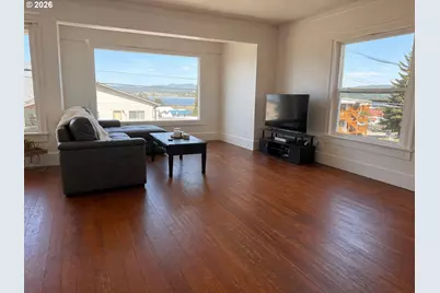 322 W C St, Rainier, OR 97048 - Photo 8