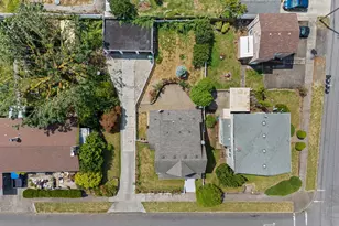 322 W C St, Rainier, OR 97048 - Photo 42