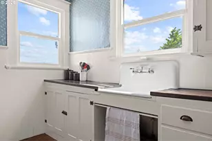 322 W C St, Rainier, OR 97048 - Photo 22