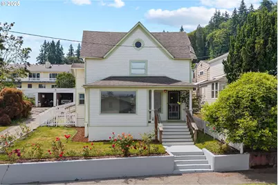 322 W C St, Rainier, OR 97048 - Photo 2