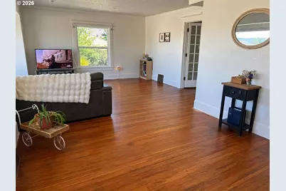 322 W C St, Rainier, OR 97048 - Photo 16