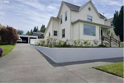 322 W C St, Rainier, OR 97048 - Photo 2