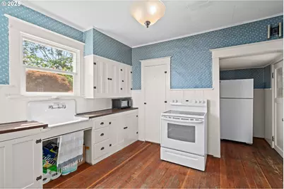 322 W C St, Rainier, OR 97048 - Photo 20