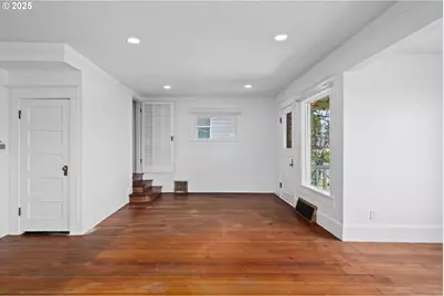 322 W C St, Rainier, OR 97048 - Photo 8