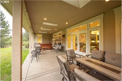 3338 Lakeside Dr, Eugene, OR 97401 - Photo 6