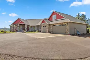 223 Southern Cross Ln, Woodland, WA 98674 - Photo 2