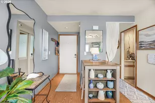 91 N Hayden Bay Dr, Portland, OR 97217 - Photo 6