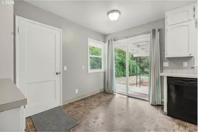 11580 SE Powell Blvd, Portland, OR 97266 - Photo 14