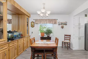 185 N 6th St, Lakeside, OR 97449 - Photo 10