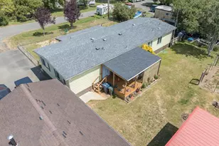 185 N 6th St, Lakeside, OR 97449 - Photo 34