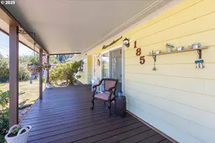 185 N 6th St, Lakeside, OR 97449 - Photo 6