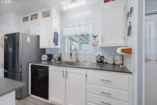 185 N 6th St, Lakeside, OR 97449 - Photo 16