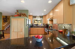 405 Elrod Ave, Maupin, OR 97037 - Photo 8