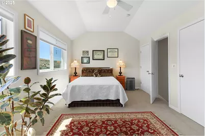 405 Elrod Ave, Maupin, OR 97037 - Photo 16