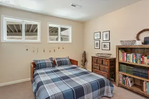 405 Elrod Ave, Maupin, OR 97037 - Photo 18