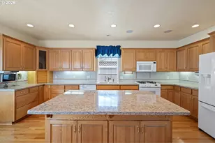 805 Impala Ave, Eugene, OR 97404 - Photo 16