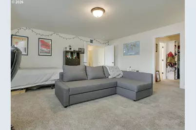 1647 NE Market Dr, Fairview, OR 97024 - Photo 36