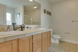 1647 NE Market Dr, Fairview, OR 97024 - Photo 38