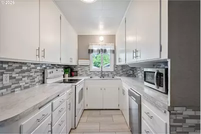111 Appleman Dr, Castle Rock, WA 98611 - Photo 10