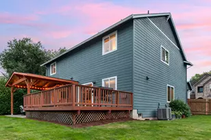 15109 NW Todd St, Beaverton, OR 97006 - Photo 2