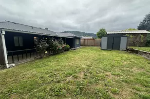 101 SW Peach Ln, Winston, OR 97496 - Photo 20