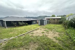 101 SW Peach Ln, Winston, OR 97496 - Photo 18