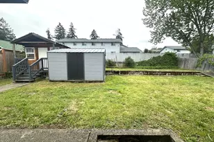 101 SW Peach Ln, Winston, OR 97496 - Photo 16