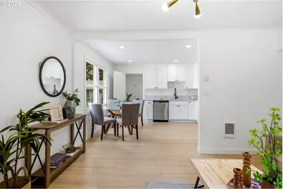 2372 SE 141st Ave, Portland, OR 97233 - Photo 8
