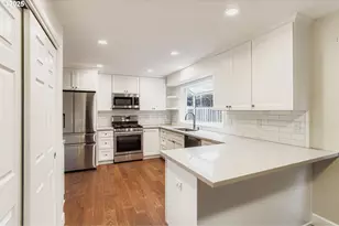 32400 SW Estates Ct S, Wilsonville, OR 97070 - Photo 12