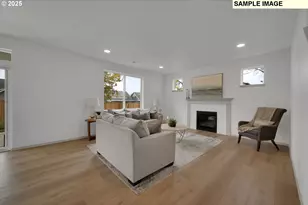 888 S 9th St, Harrisburg, OR 97446 - Photo 2