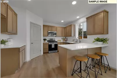 888 S 9th St, Harrisburg, OR 97446 - Photo 8