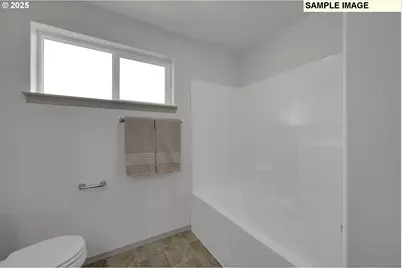 888 S 9th St, Harrisburg, OR 97446 - Photo 26