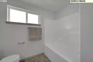 888 S 9th St, Harrisburg, OR 97446 - Photo 26