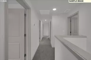 888 S 9th St, Harrisburg, OR 97446 - Photo 14