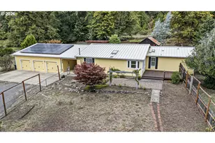 47849 W 2nd St, Oakridge, OR 97463 - Photo 2