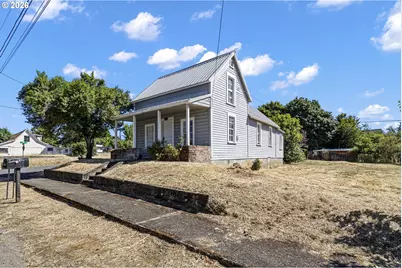 330 NE 1st St, Oakland, OR 97462 - Photo 30