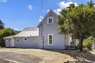 330 NE 1st St, Oakland, OR 97462 - Photo 34