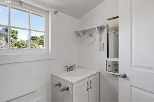 330 NE 1st St, Oakland, OR 97462 - Photo 12