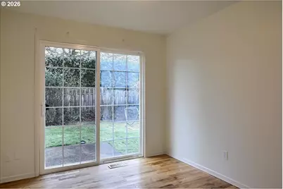 9010 SW Meadow Ln, Portland, OR 97225 - Photo 14