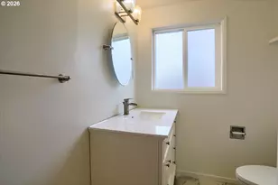 9010 SW Meadow Ln, Portland, OR 97225 - Photo 22