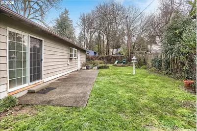 9010 SW Meadow Ln, Portland, OR 97225 - Photo 32