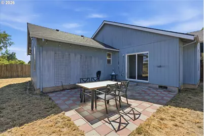 1367 Constitution Ave, Woodburn, OR 97071 - Photo 22