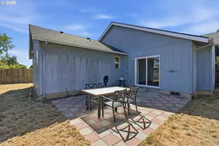 1367 Constitution Ave, Woodburn, OR 97071 - Photo 22