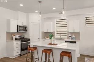 18945 SW Hazelwood Ln, Beaverton, OR 97078 - Photo 12