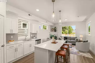 18945 SW Hazelwood Ln, Beaverton, OR 97078 - Photo 4